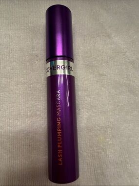 COVERGIRL Lash Plumping Mascara - Purple Tube